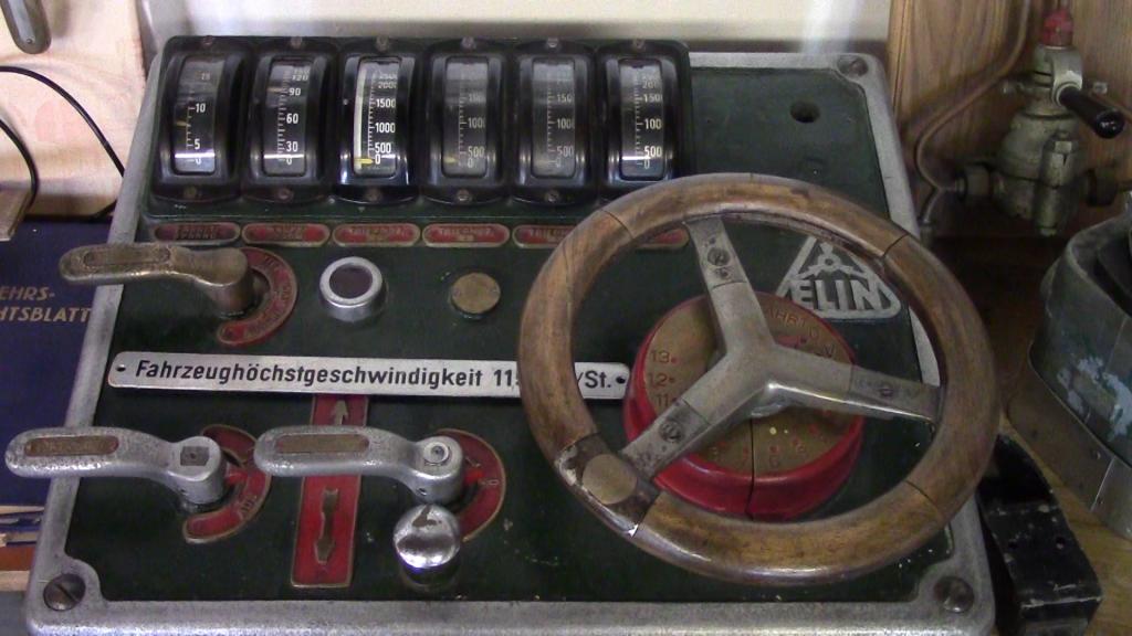Fahrschaltkasten eines der ersten Elktrotriebfahrzeuge