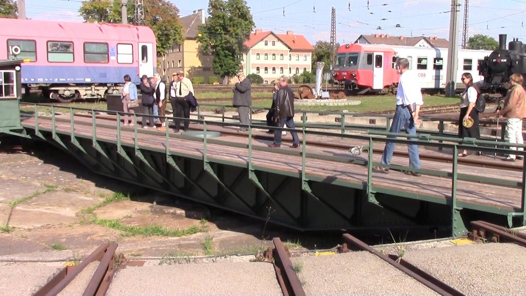 Voll funktionsfähige Drehscheibe des erhaltenen Ringlockschuppens