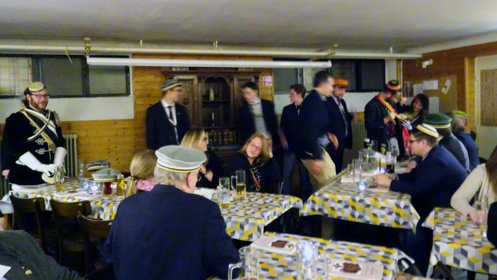 Gute Stimmung auf allen Tafeln.