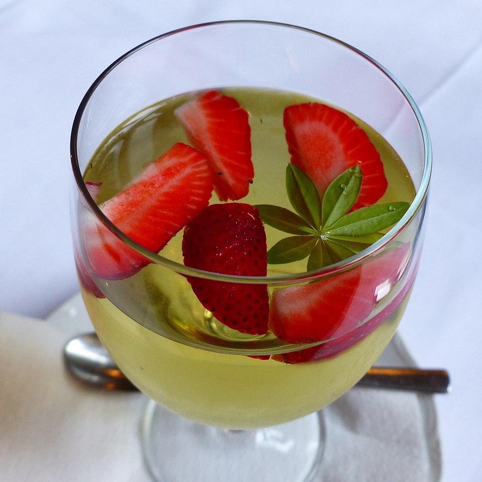 Maibowle im Restaurant Kanzlei in Dresden, 2016